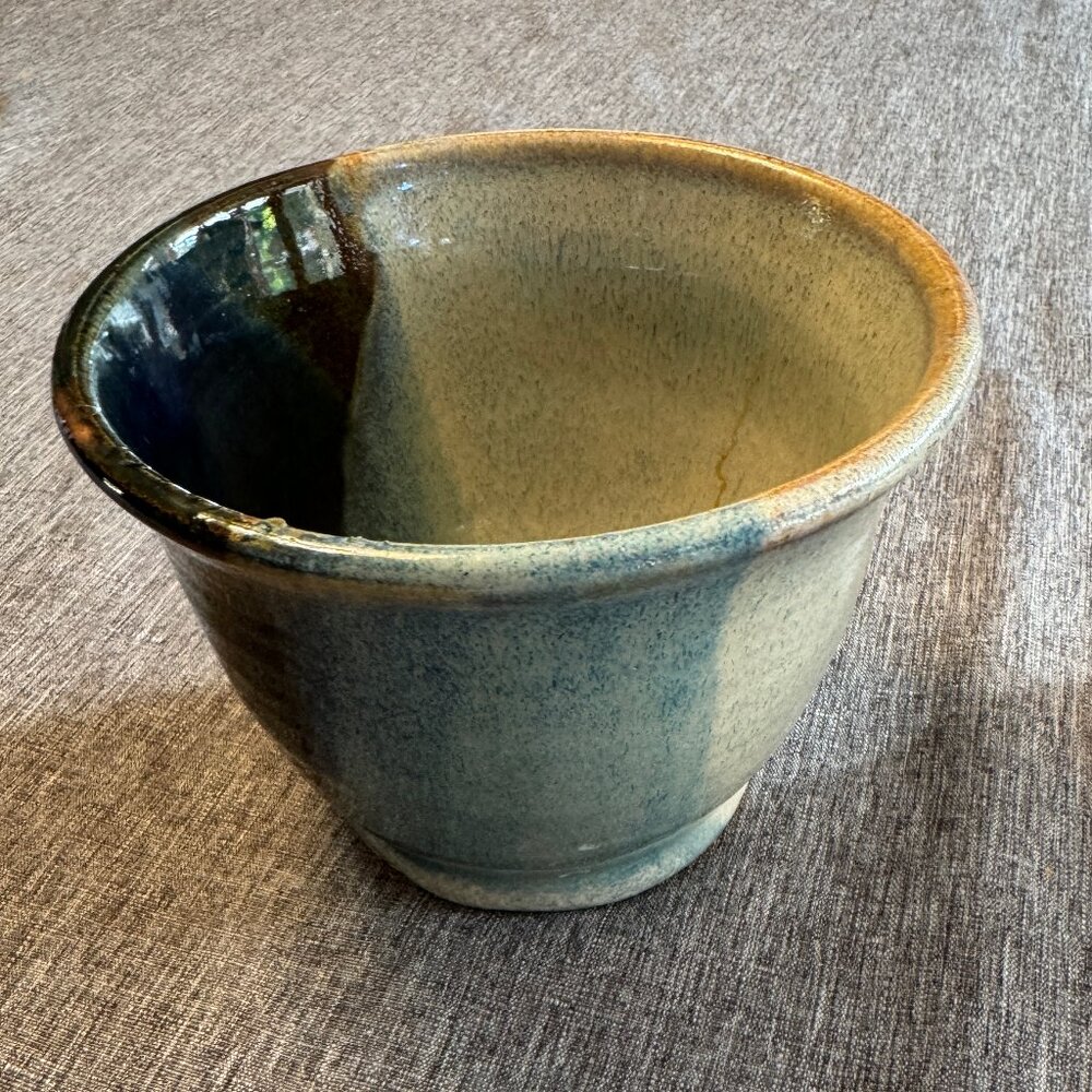 MT BOWLS Artisan crafted ceramic bowl - Unique wheel thrown - Artfully glazed